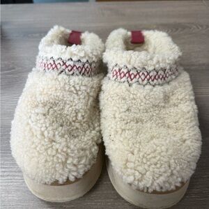 UGG Cream and Red Women's Slippers